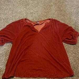 Woman’s xsmall top